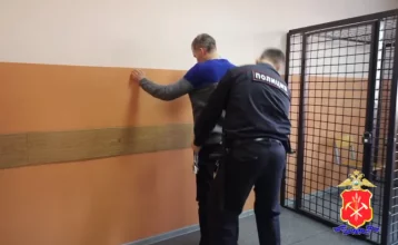 Фото: В Кемерове курьер помог мошенникам украсть у пенсионеров 3,2 млн рублей 1
