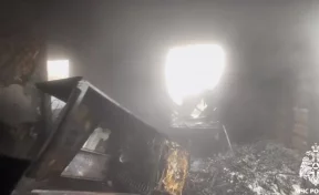 МЧС показало видео пожара в Рудничном районе Кемерова