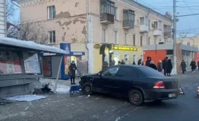 В Кемерове арестовали водителя, сбившего четырёх человек на остановке у Парка Ангелов