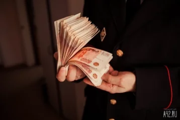Фото: В Москве мужчина выронил миллион рублей наличными и его тут же украли 1