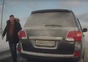 Фото: В Кузбассе оштрафуют «беспредельщика» на дороге, выбившего стекло другому водителю 1