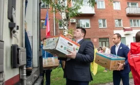 В российских регионах и на Донбассе началась акция ЕР «Собери ребёнка в школу»