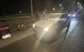 В Кемерове таксист сбил курьера на пешеходном переходе