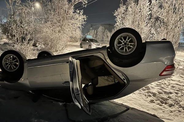 В Якутии нетрезвая пассажирка угнала у таксиста автомобиль