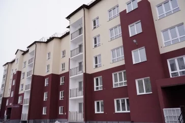 Фото: В Кузбассе 60 семей льготников получили ключи от новых квартир 2