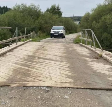 Фото: В Кузбассе прокуратура потребовала отремонтировать аварийный мост через реку 1