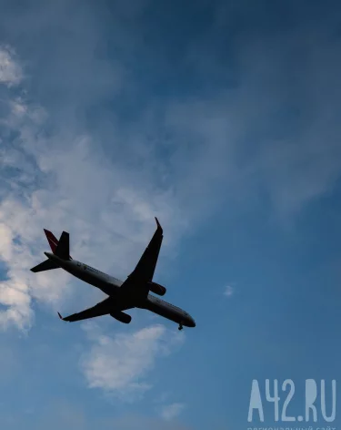 Вылет самолёта из Кемерова в Красноярск задержали почти на 9 часов