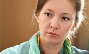 Мать «девочки-маугли» намерена обратиться к Анне Кузнецовой