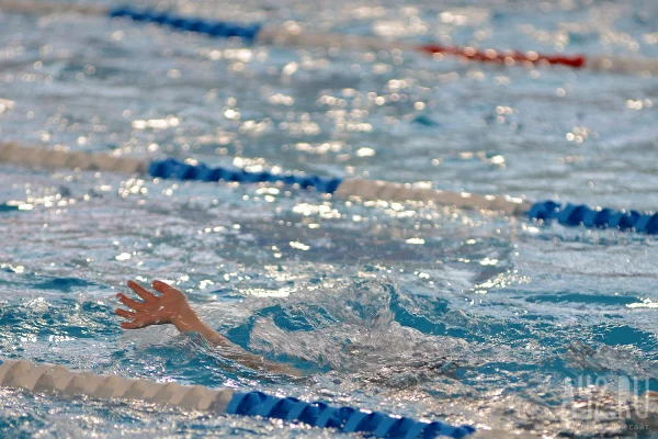 Не подлежит реконструкции: в Кузбассе навсегда закрыли бассейн с треснувшей чашей