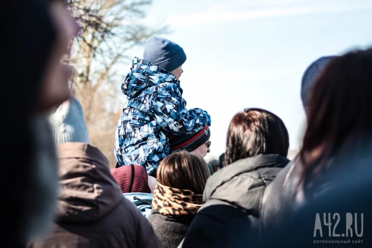 Фото: Весна пришла окончательно: в Кемерове на Томи взорвали лёд 30