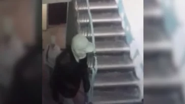 Фото: Их ищут: в Кемерове мужчина и женщина ворвались в квартиру и избили хозяина 2