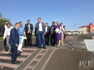 Фото: Это халтура, а не работа: Илья Середюк раскритиковал строительство парка в Кемерове 1