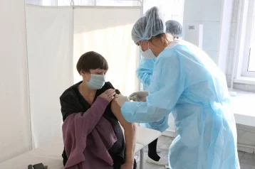Фото: Более 90 000 кемеровчан поставили прививки от коронавируса 1