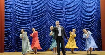 Фото: В «Южном Кузбассе» выступают «Фронтовые бригады» 2