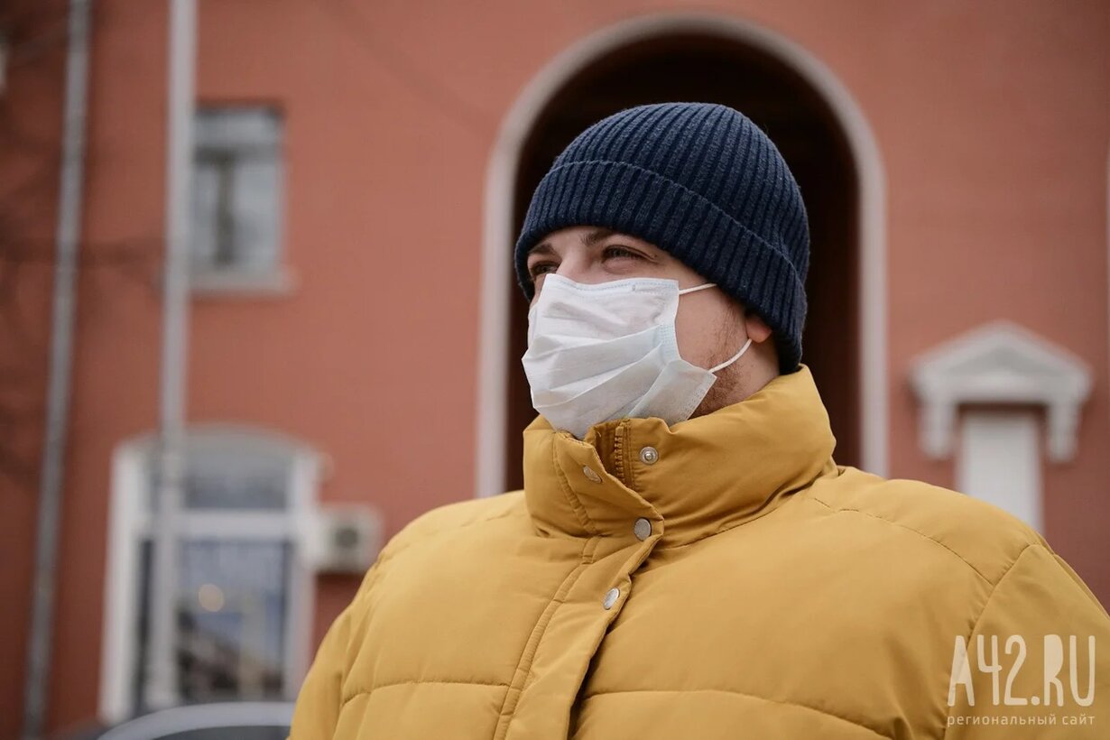 В Казахстане вернули масочный режим в больницах и местах скопления людей 