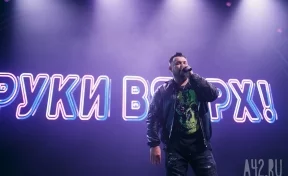 «Мне надоело быть добрым и терпимым»: Жуков обратился к главе СК из-за блокировки фильма «Руки вверх!»