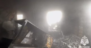Фото: МЧС показало видео пожара в Рудничном районе Кемерова 1
