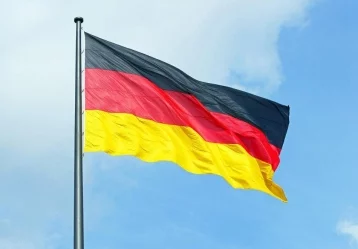 Фото: В Германии закрыли напоминающий свастику аттракцион  1