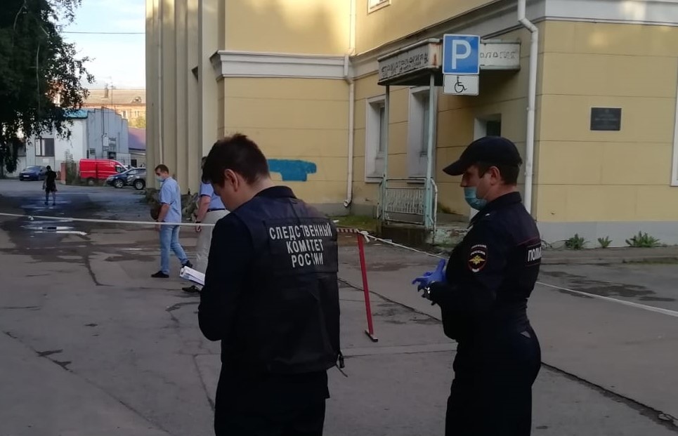 Кемеровчанин зарезал случайного знакомого у ДК «Москва» и бросил тело: суд вынес приговор