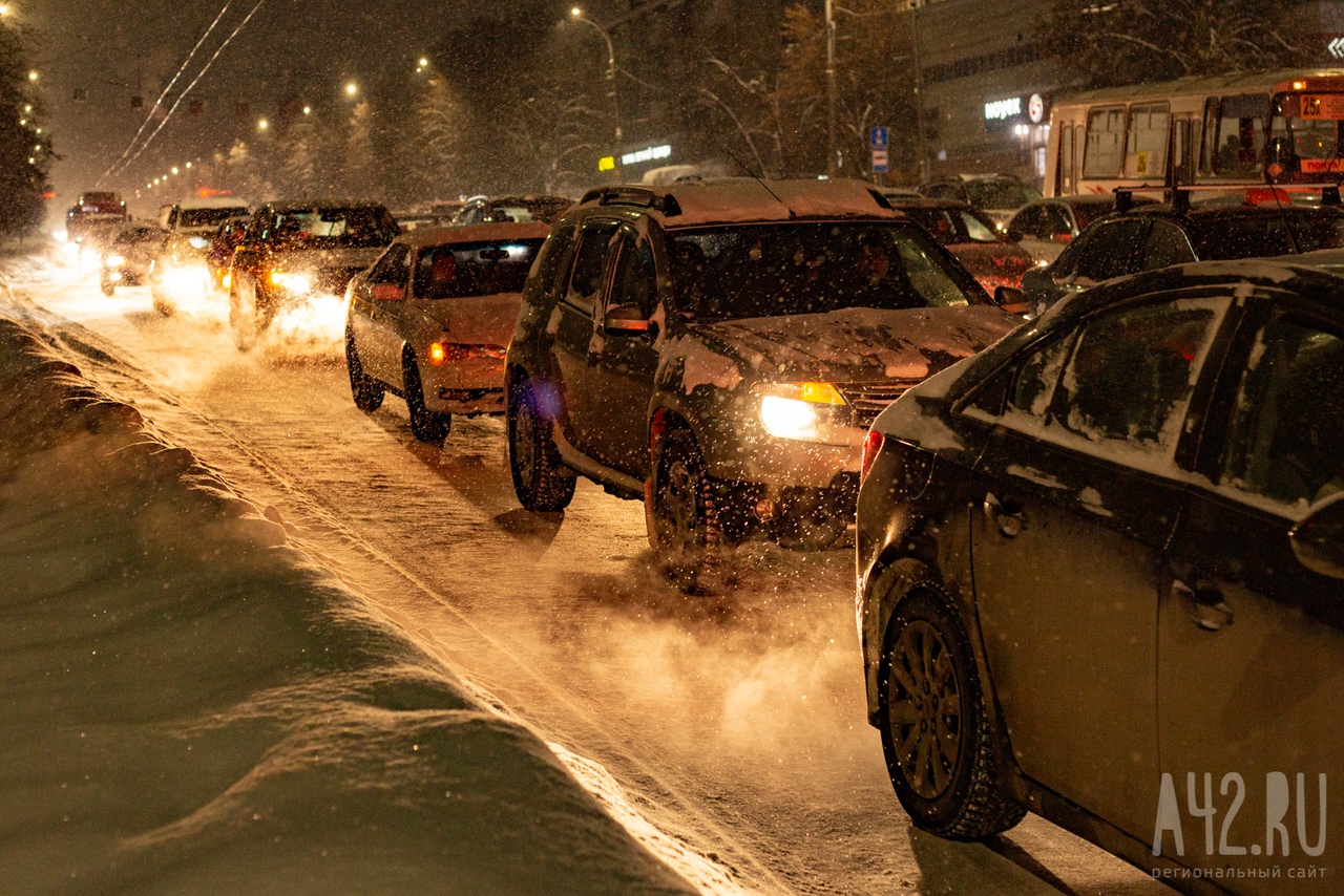 В Кемерове изменили схему пофазного разъезда на перекрёстке проспекта Химиков и улицы Терешковой 