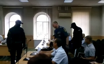 Фото: В Чите на совещании мэра ФСБ задержала сотрудника МЧС  1