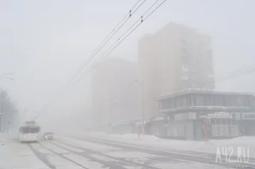 Фото: Кузбассовцев предупреждают о снеге и гололёде 1