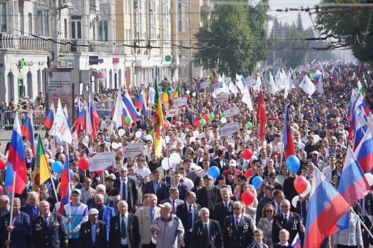 Фото: Более 7 000 человек приняли участие в праздничном Параде шахтёров в Новокузнецке 2