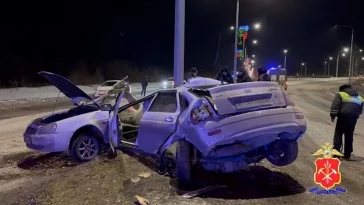 Фото: В смертельное ДТП на шоссе в Новокузнецке попали студенты-первокурсники: погибла 18-летняя девушка 2