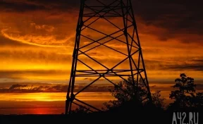 На нефтеперерабатывающем заводе в Волгограде вспыхнул пожар