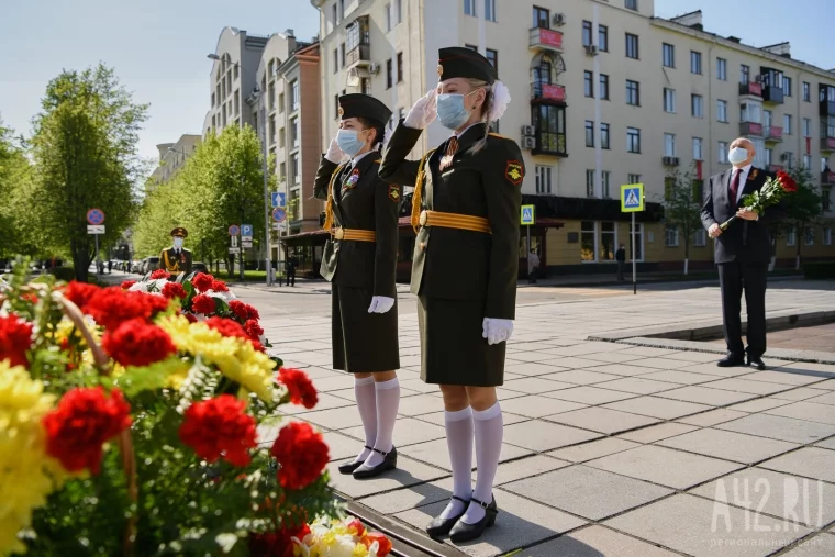Фото: 75-летие Победы: как Кемерово отмечает праздник во время пандемии коронавируса 35