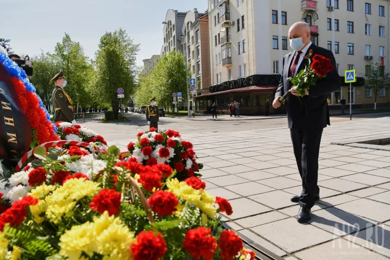 Фото: 75-летие Победы: как Кемерово отмечает праздник во время пандемии коронавируса 36