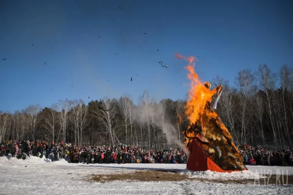 Огромную лабубу решили сжечь на Масленицу в российском регионе