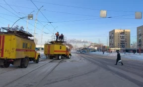 Трамвайное движение парализовало из-за обрыва контактной сети в Кемерове