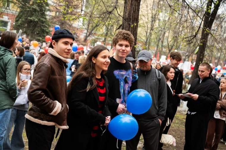 Фото: «Голоса памяти»: как прошла трогательная акция в честь Дня Победы 3