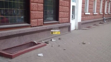 Фото: В центре Кемерова рушится балкон многоэтажного дома 4