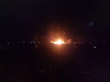 Фото: Очевидец: в Кемерове загорелось здание пивзавода 1