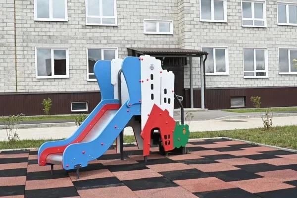 В Яе построили трёхэтажный дом для детей-сирот