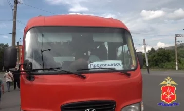 Фото: В Прокопьевске водитель сел за руль автобуса пьяным, его задержали 1