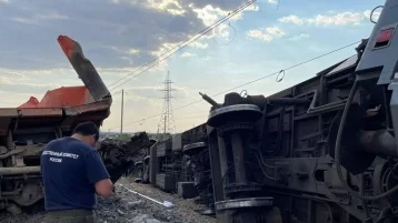 Фото: Названа предварительная сумма ущерба от ДТП с поездом и КАМАЗом в Волгоградской области 1