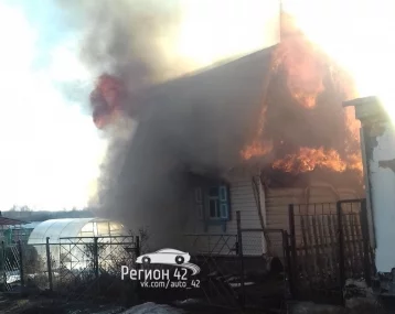 Фото: При пожаре в садовом товариществе Кемеровского района пострадал мужчина 1