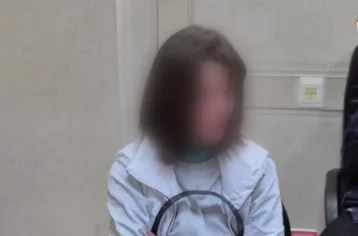 Фото: В Приморье женщина разрисовала памятник погибшим в ВОВ 1