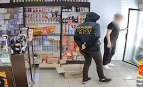В Кемерове мужчина ограбил круглосуточный магазин во время ночной прогулки с другом