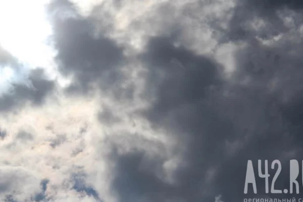 Беспилотник ночью атаковал жилой дом в Пермском крае