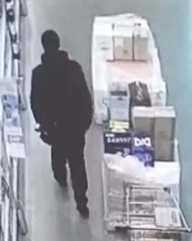 В Кемерове находившийся в розыске за разбой мужчина попытался похитить алкоголь