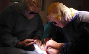 В Кемерове провели операцию пациенту с коронавирусом