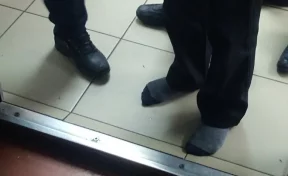 Прокуратура завершила проверку кузбасской школы, в которой ребёнка «заставили» ходить разутым