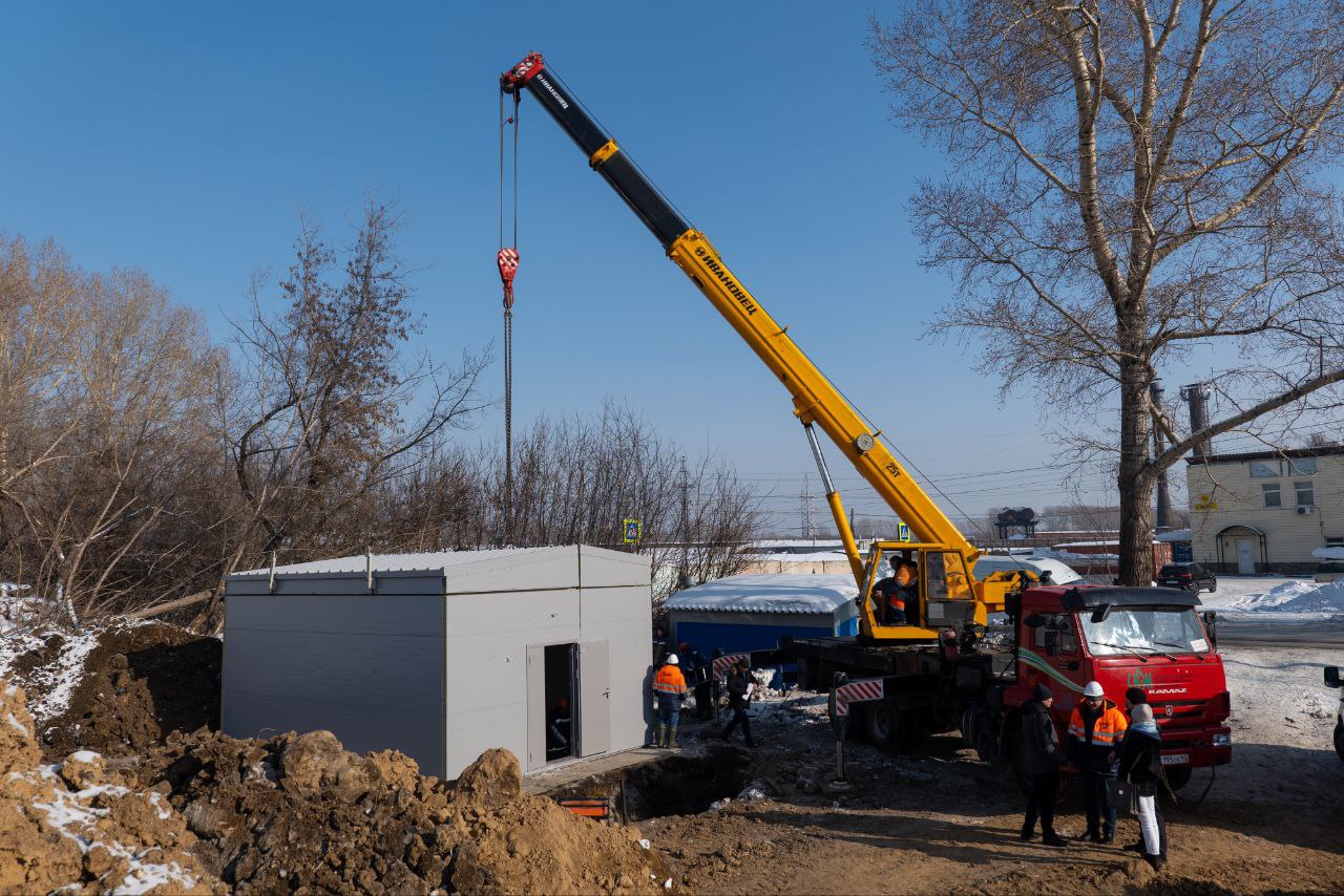 В кемеровском Пионере начали монтировать насосную станцию для нового водопровода