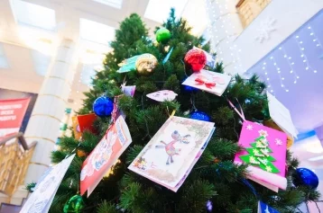 Фото: В Кузбассе почти 3 000 детей получили заветные подарки в ходе акции «Рождество для всех и для каждого» 1