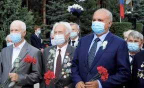 Губернатор Кузбасса возложил цветы к монументу «Память шахтёрам Кузбасса»