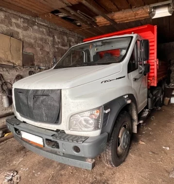 Фото: У кузбассовца арестовали два грузовика за ущерб бюджету области в 6 млн рублей 1
